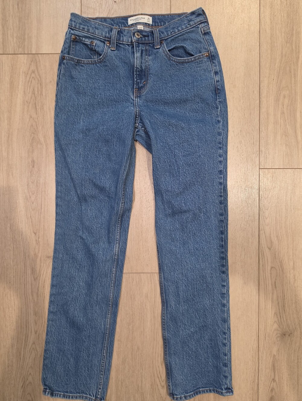Abercrombie & Fitch Women’s 90s Straight Mid Rise Jeans Size 25 Medium Wash - Picture 1 of 5